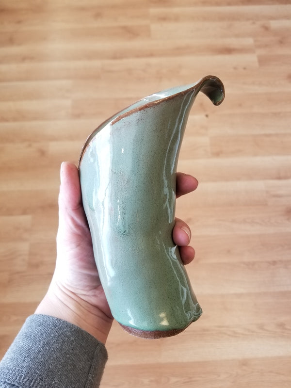 Medium Leaf Vase